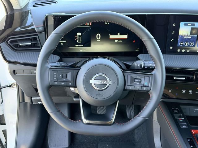 New 2026 Nissan Kicks SR w/ Cold Weather Package FWD image 18