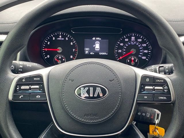 Used 2019 Kia Sorento LX image 9