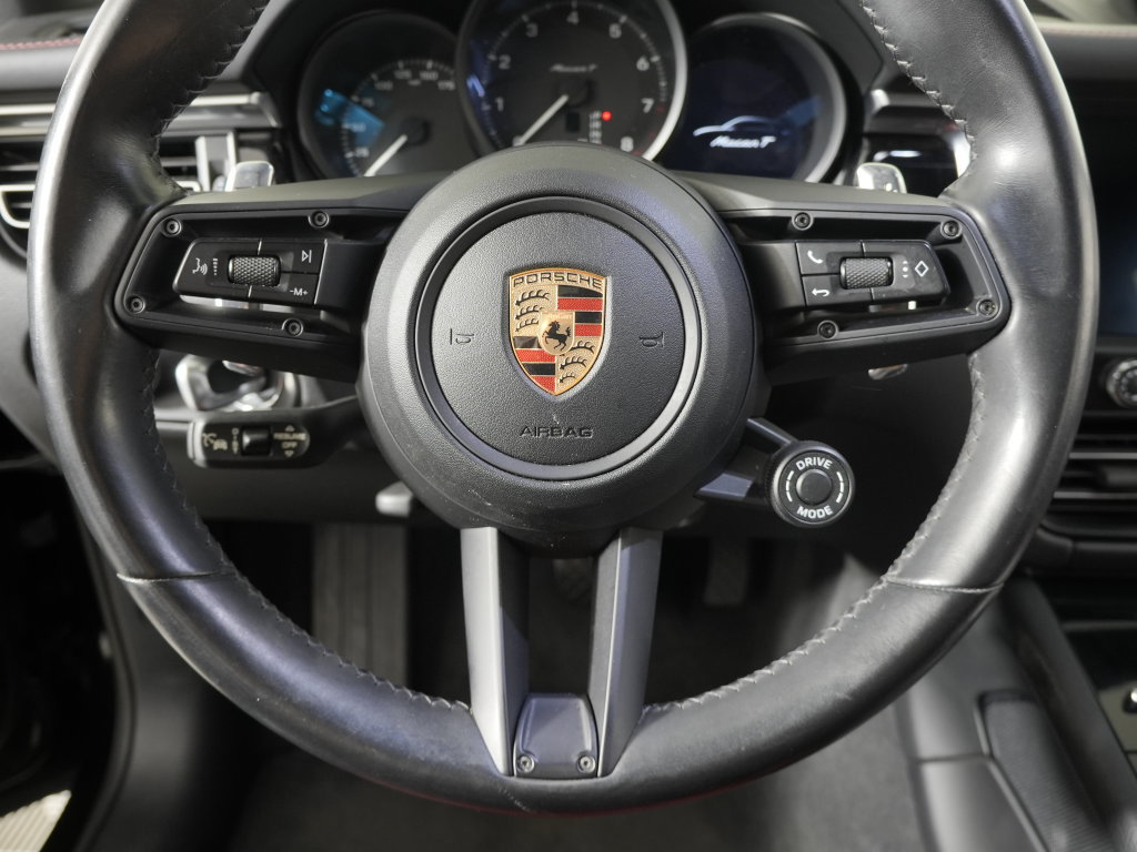 Certified 2023 Porsche Macan Turbo AWD/4WD image 23