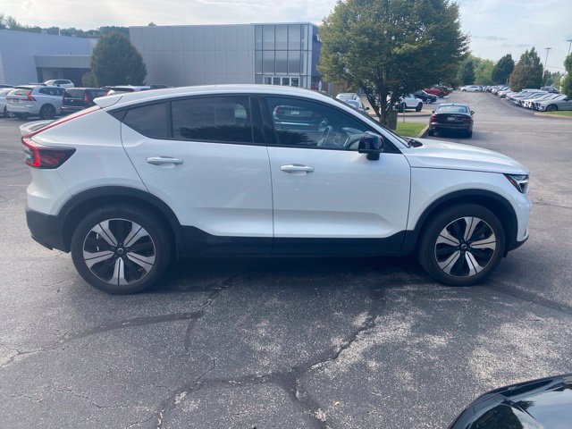 Used 2023 Volvo C40 Recharge Core AWD/4WD image 4