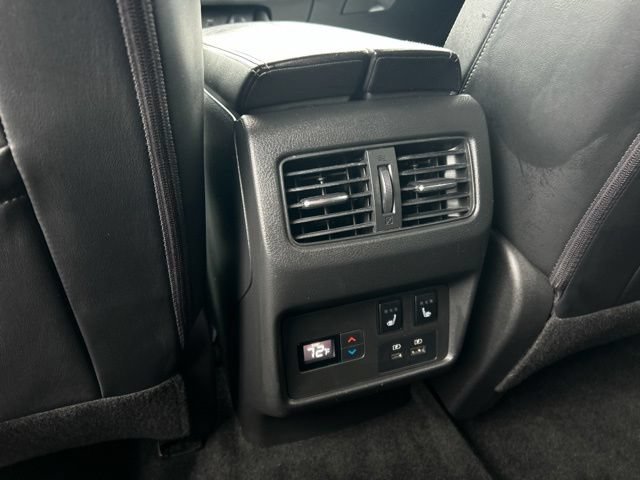 Used 2021 Nissan Rogue Platinum AWD/4WD image 23