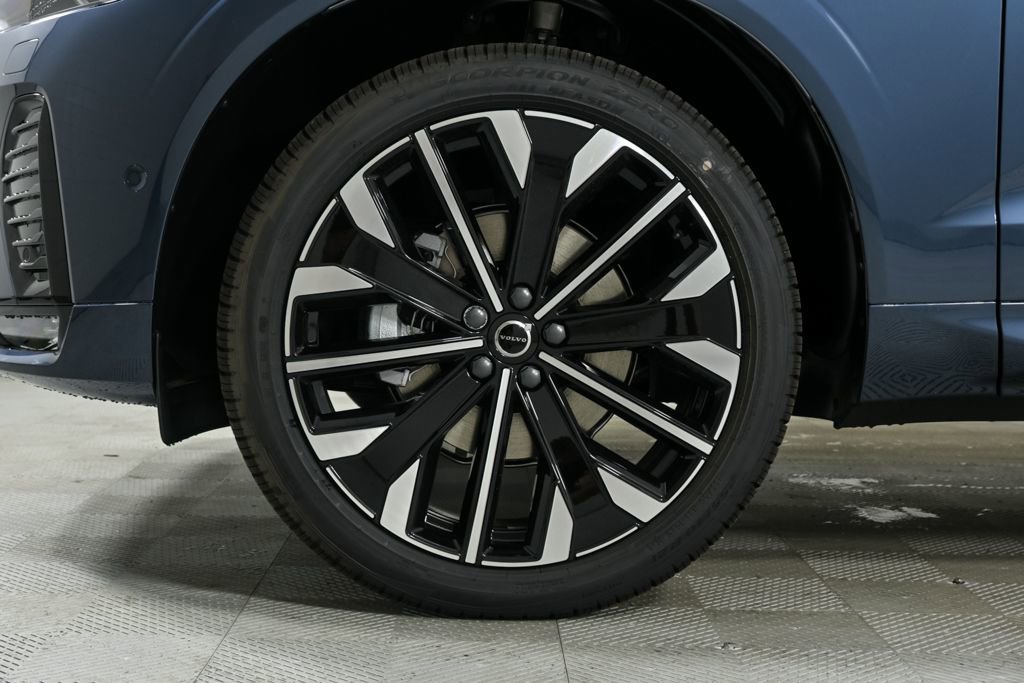New 2026 Volvo XC60 B5 Ultra w/ Protection Package Premier image 38