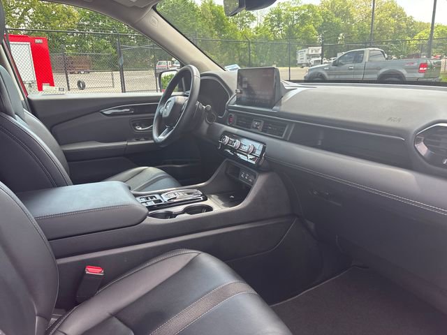 Certified 2025 Honda Pilot EX-L image 9