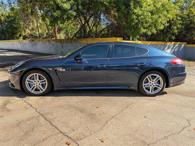 Used 2015 Porsche Panamera 4 image 8