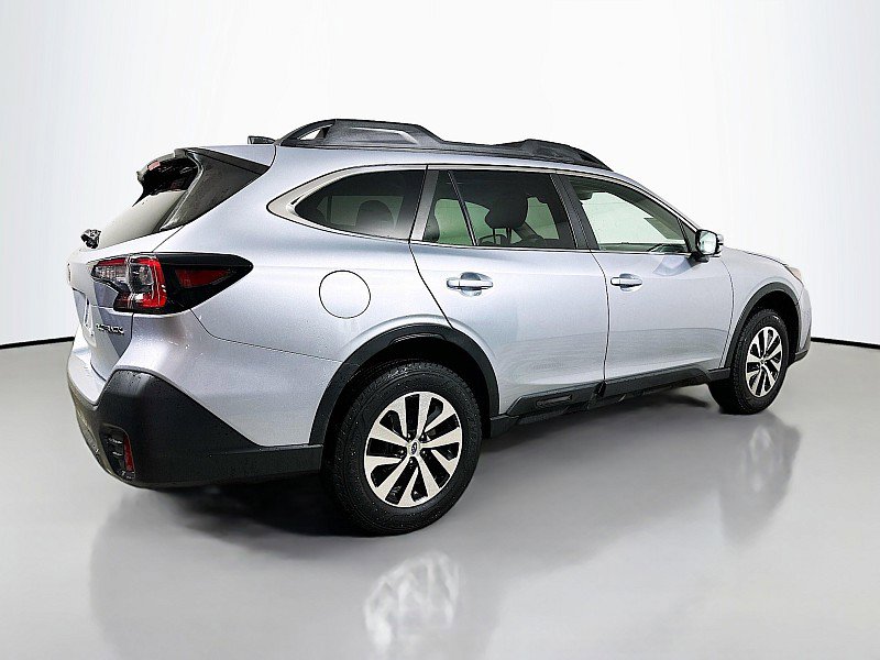 Used 2022 Subaru Outback Premium image 7