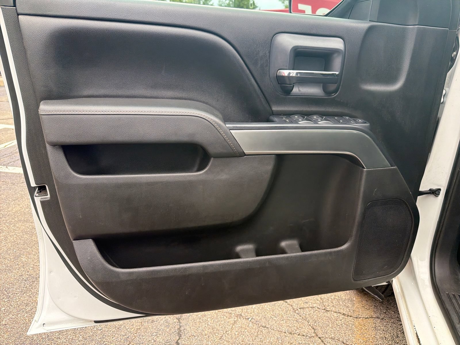 Used 2015 Chevrolet Silverado 1500 LT AWD/4WD image 11