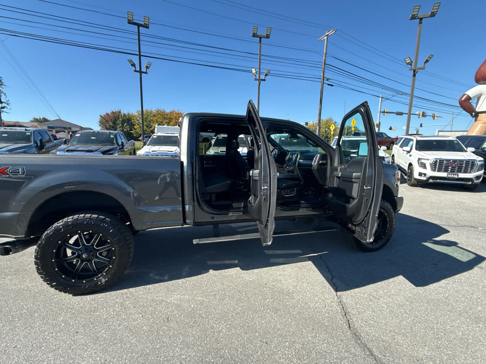 Used 2017 Ford F250 Platinum w/ Platinum Ultimate Package AWD/4WD image 54