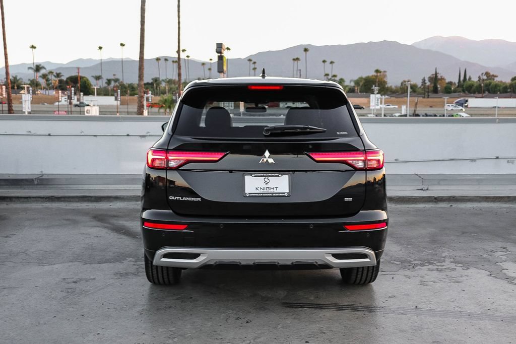 Used 2024 Mitsubishi Outlander SE AWD/4WD image 8