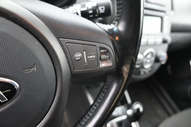 Used 2013 Kia Soul + FWD image 25