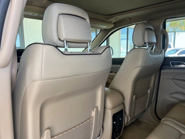 Used 2018 Jeep Grand Cherokee Overland RWD image 32