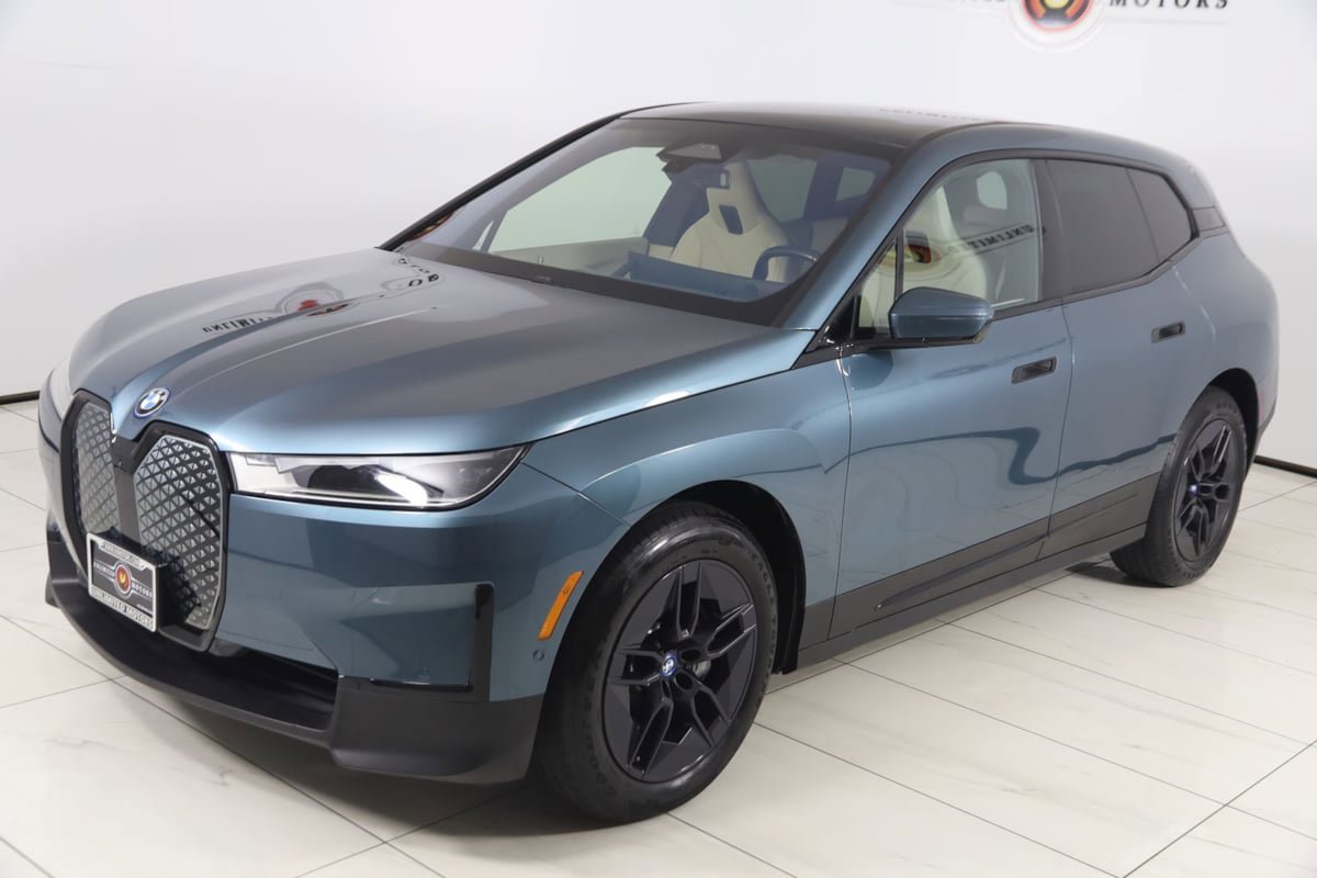 Used 2023 BMW iX xDrive50 w/ Convenience Package AWD/4WD image 24