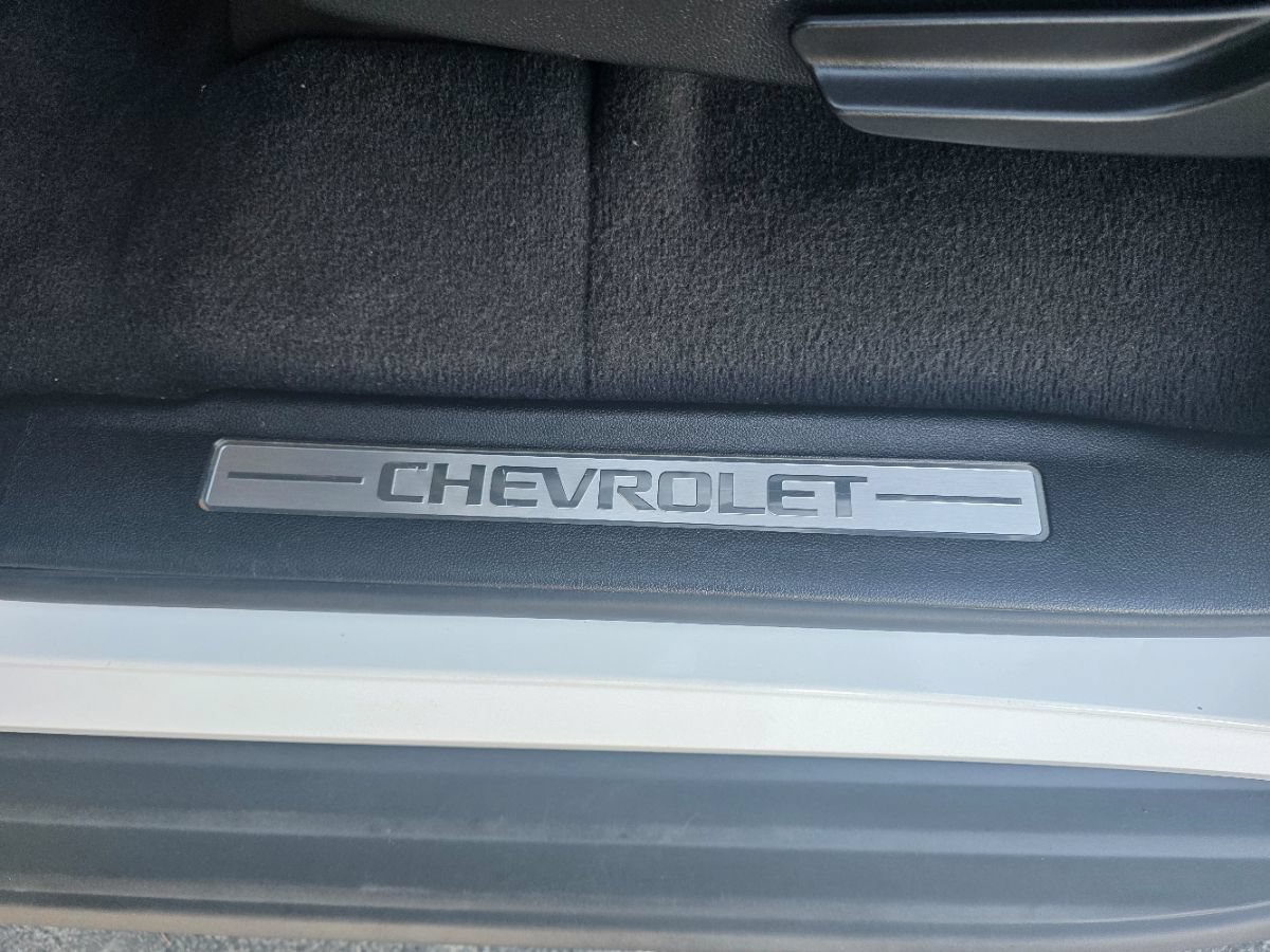 Used 2020 Chevrolet Suburban LT RWD image 19