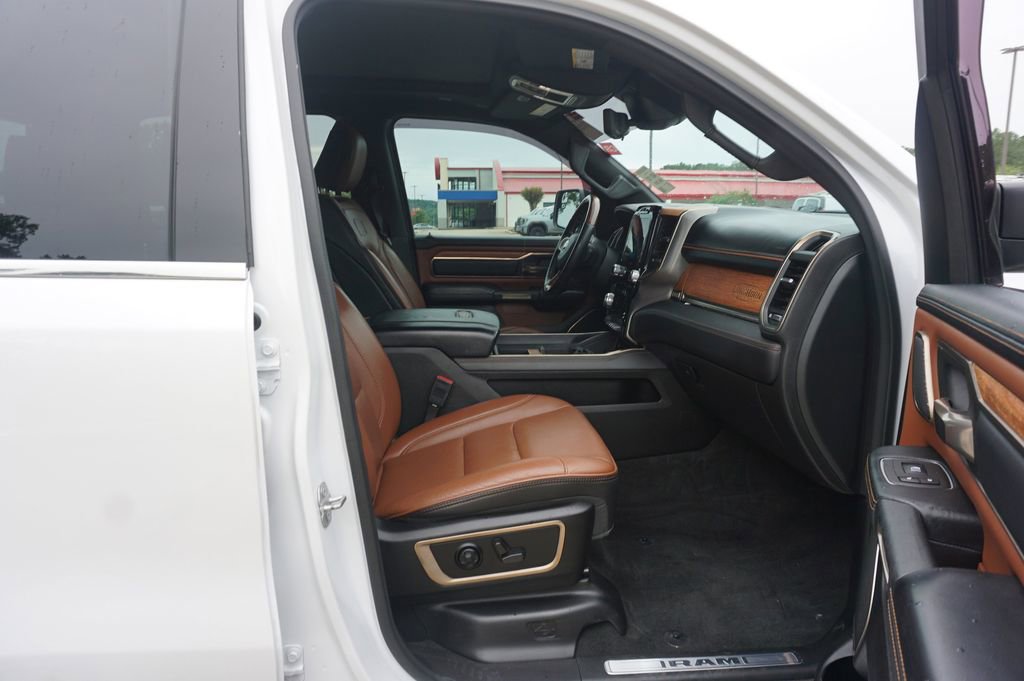 Used 2022 RAM 1500 Limited AWD/4WD image 16