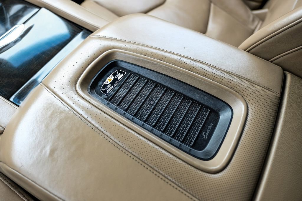 Used 2019 Cadillac Escalade Platinum image 24