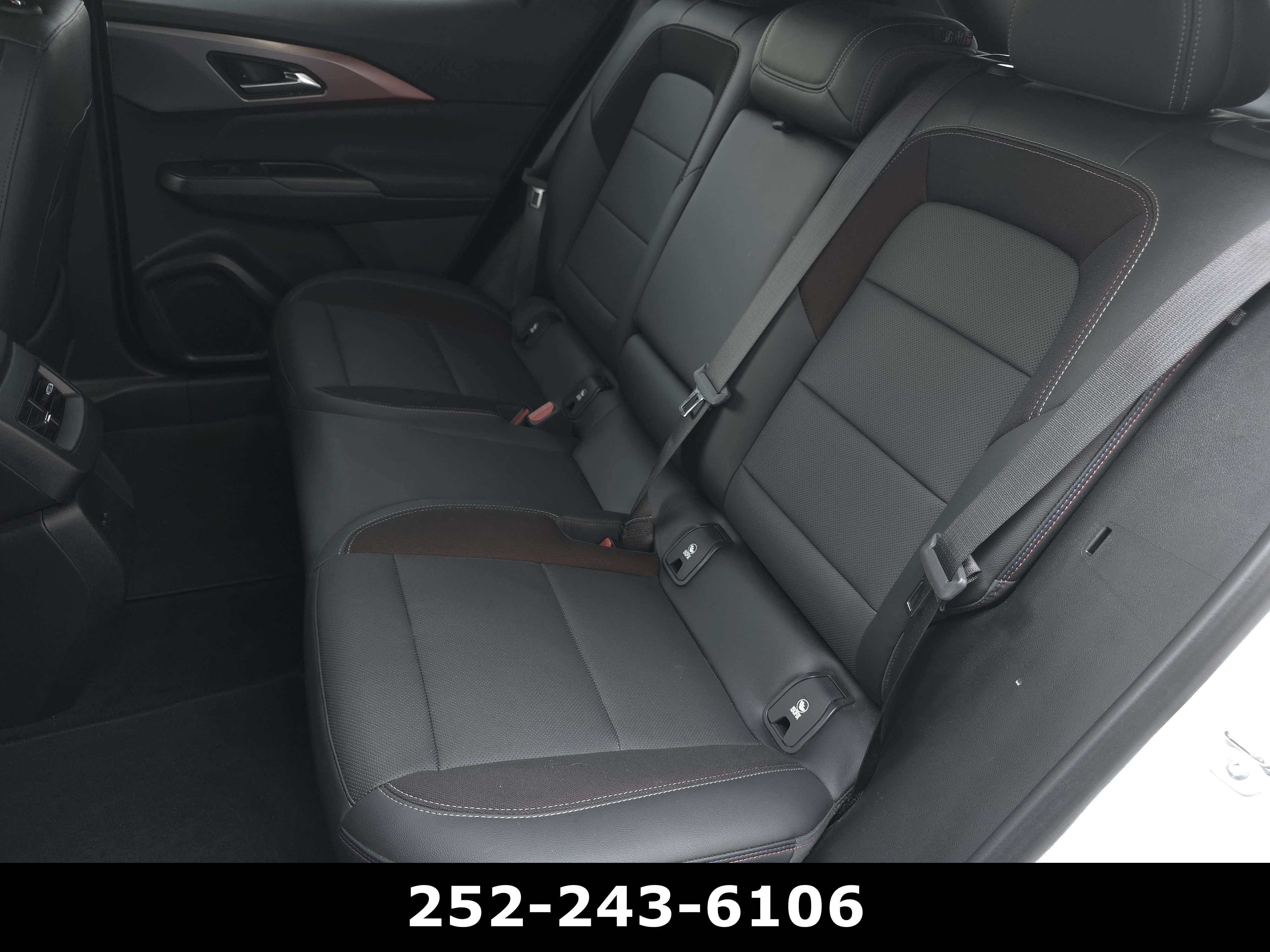 Used 2024 Chevrolet Equinox EV RS FWD image 37