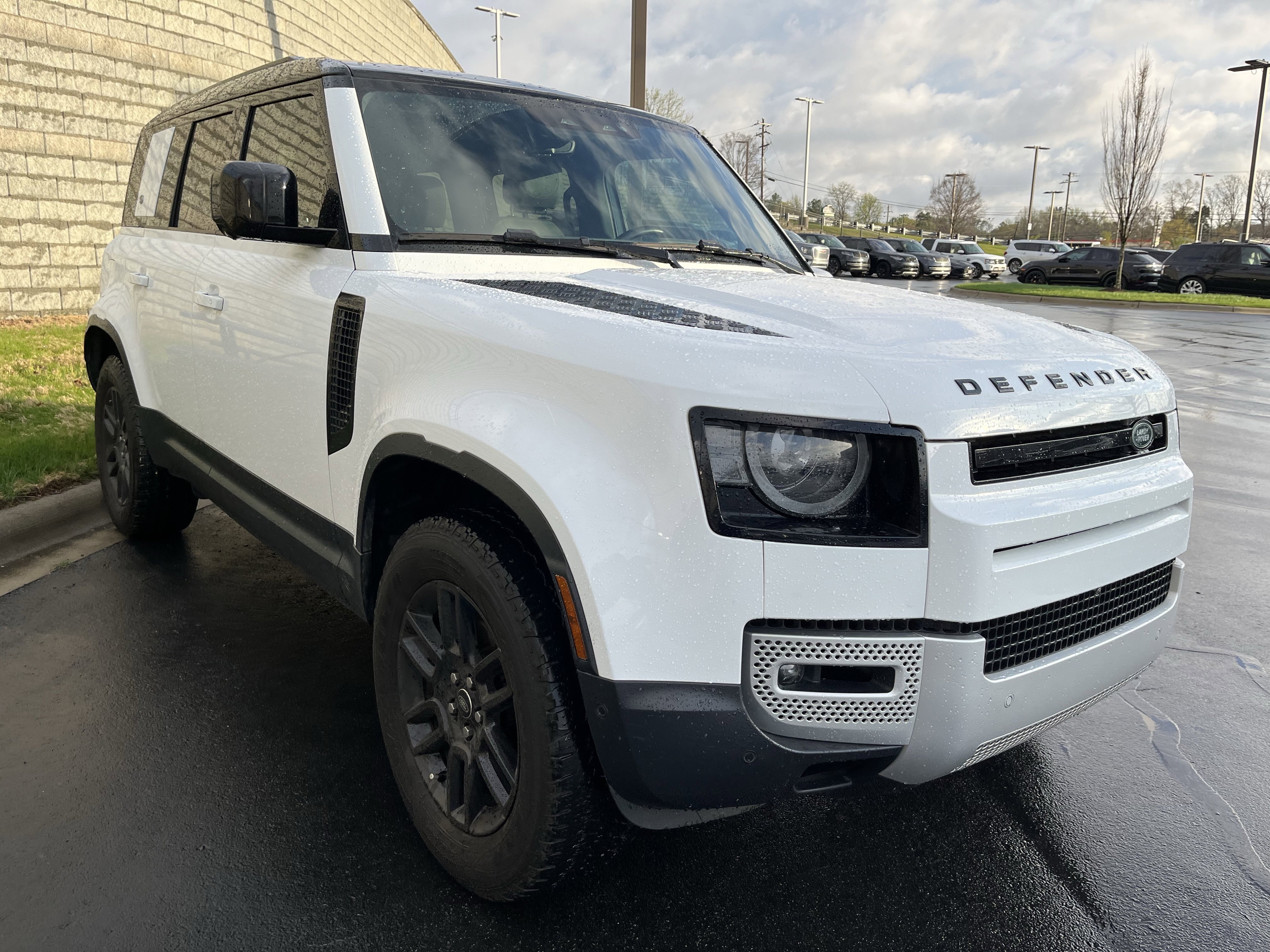 Certified 2024 Land Rover Defender 110 S image 33