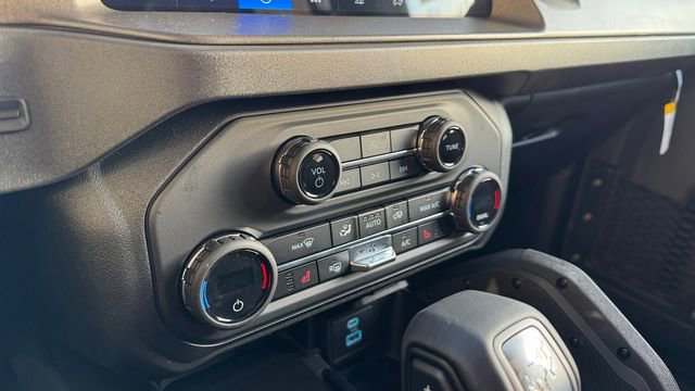 New 2025 Ford Bronco Big Bend w/ Black Diamond Package image 28