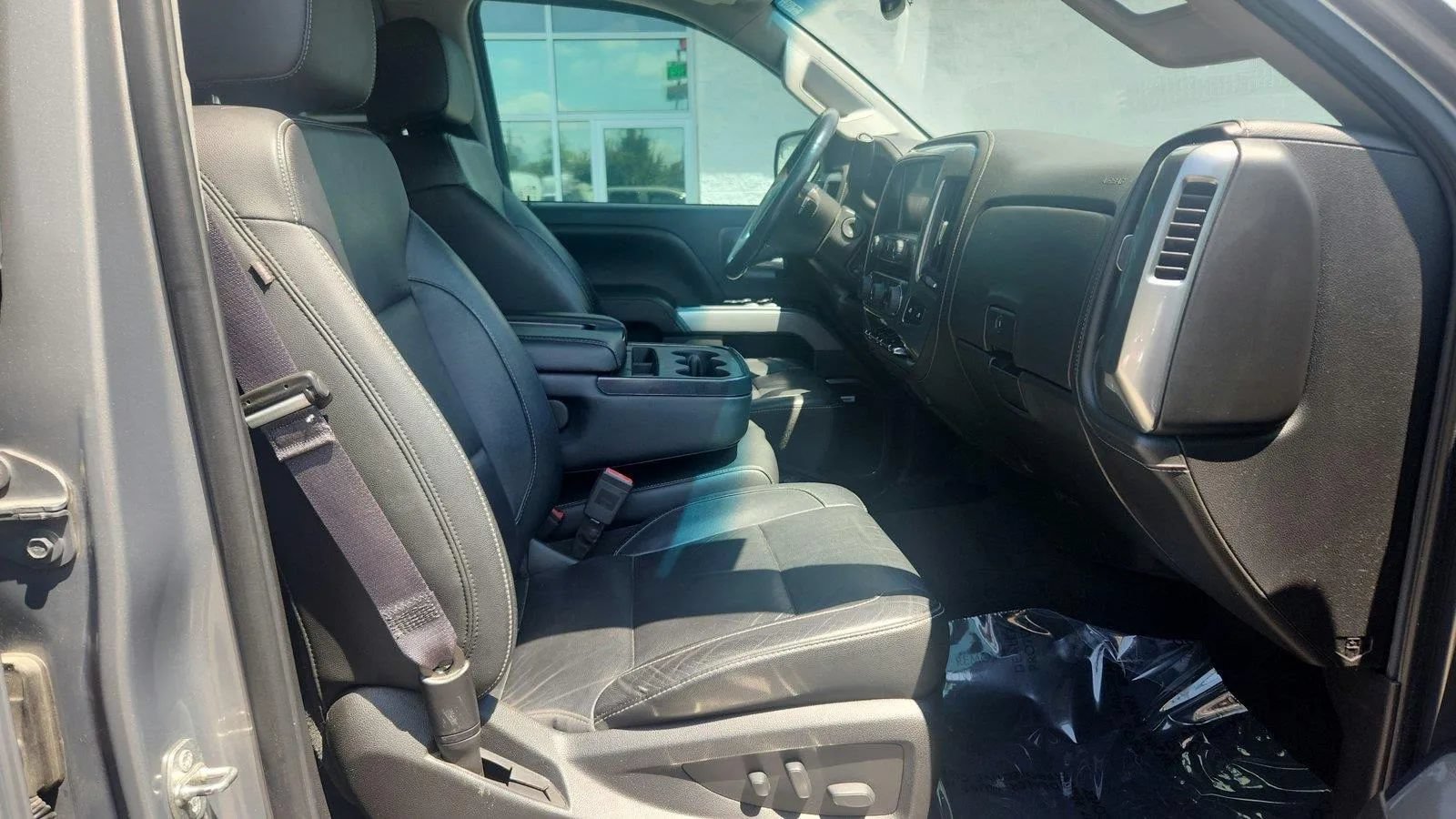Used 2017 Chevrolet Silverado 2500 LTZ w/ LTZ Plus Package AWD/4WD image 8
