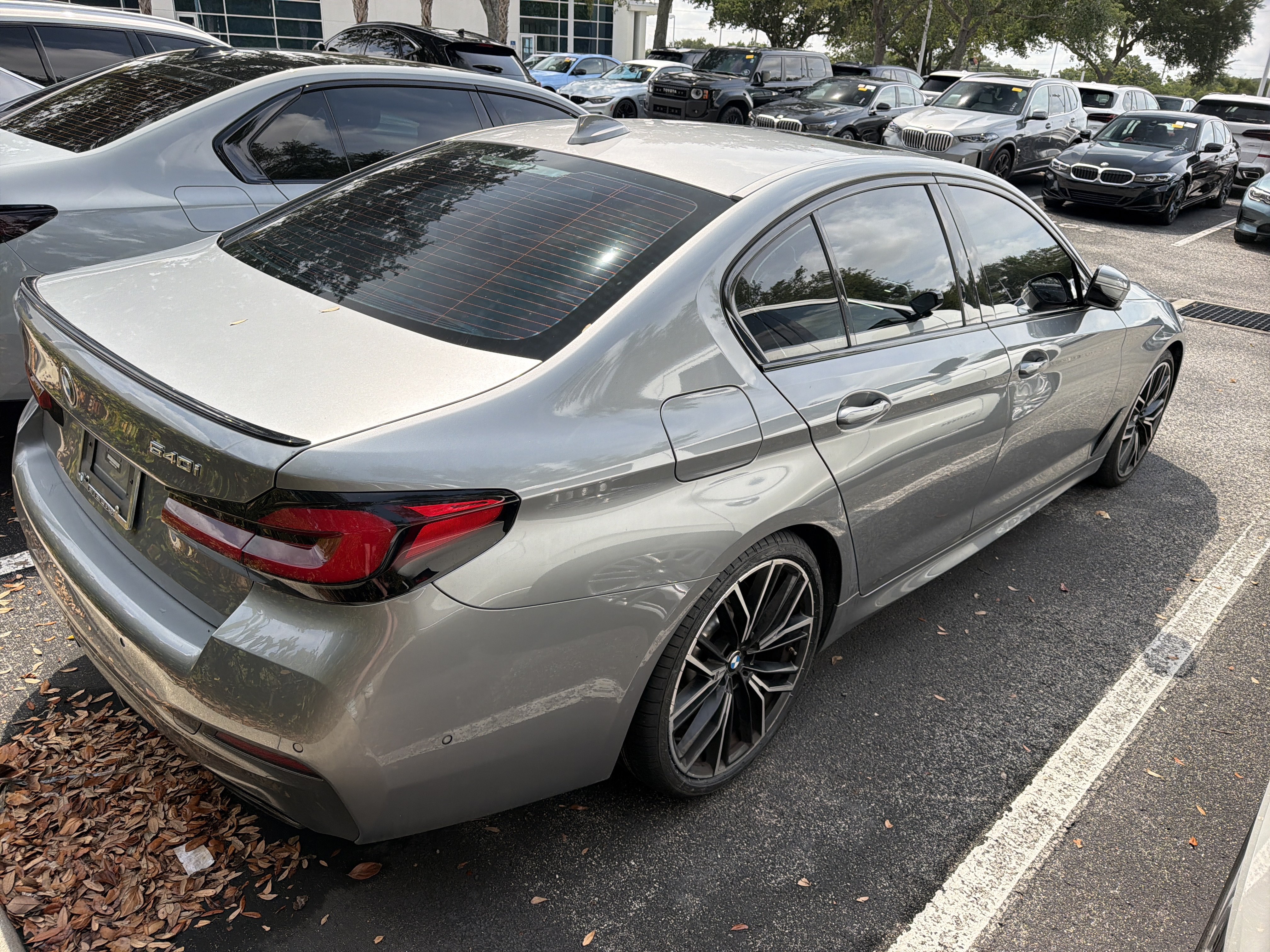 Used 2023 BMW 540i w/ M Sport Package RWD image 2