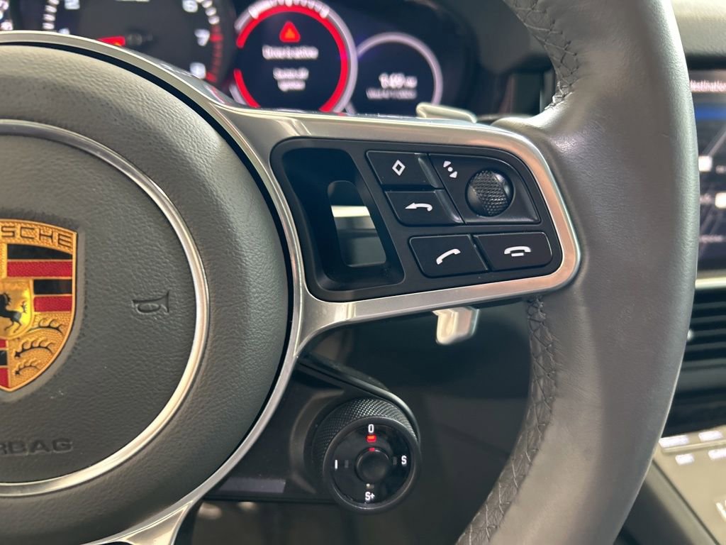 Used 2022 Porsche Cayenne Coupe image 46