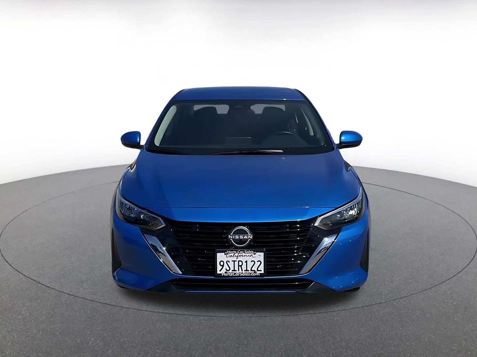 Used 2025 Nissan Sentra SV FWD image 4