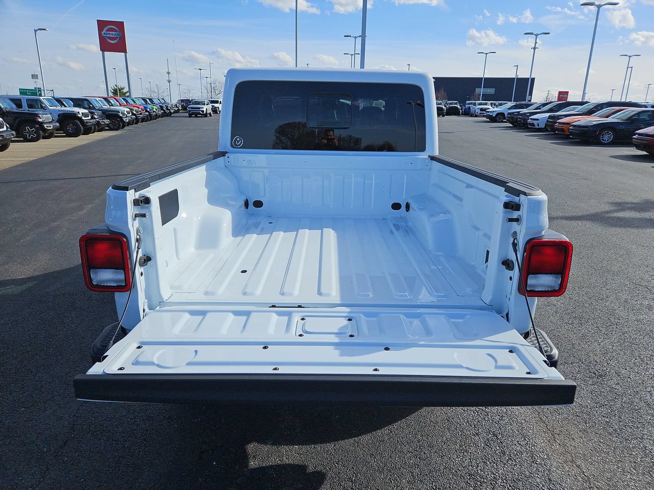 New 2026 Jeep Gladiator Sport AWD/4WD image 7