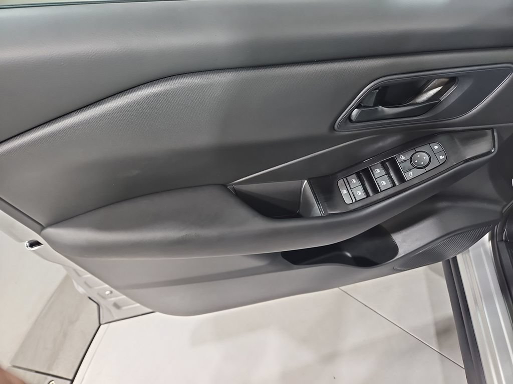 Certified 2025 Nissan Rogue S AWD/4WD image 12