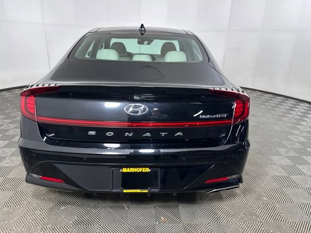 Used 2023 Hyundai Sonata Limited w/ Preferred Accessory Package image 4