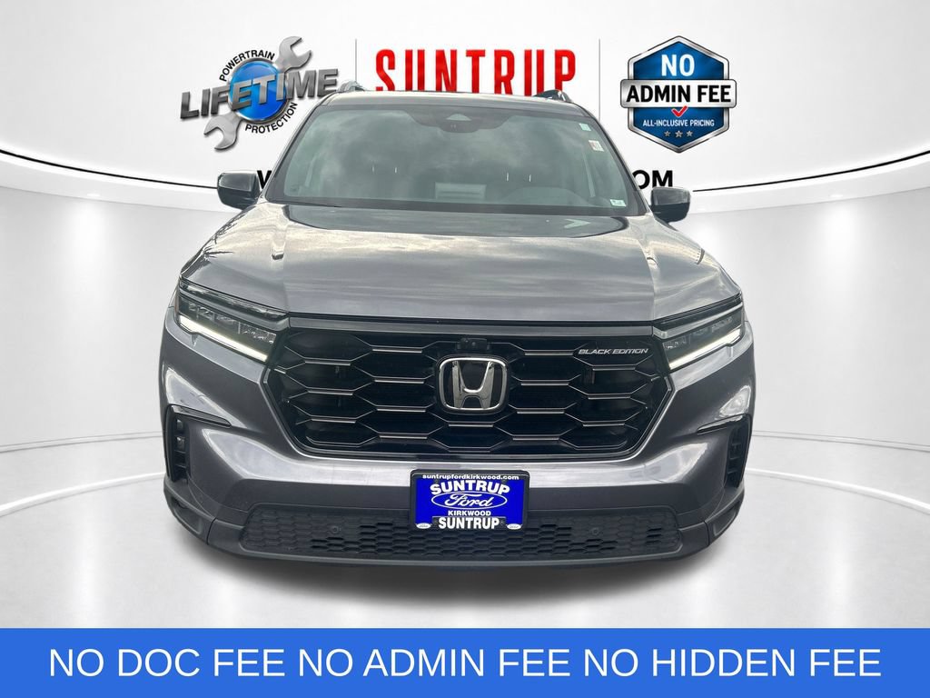 Used 2025 Honda Pilot Black Edition image 9