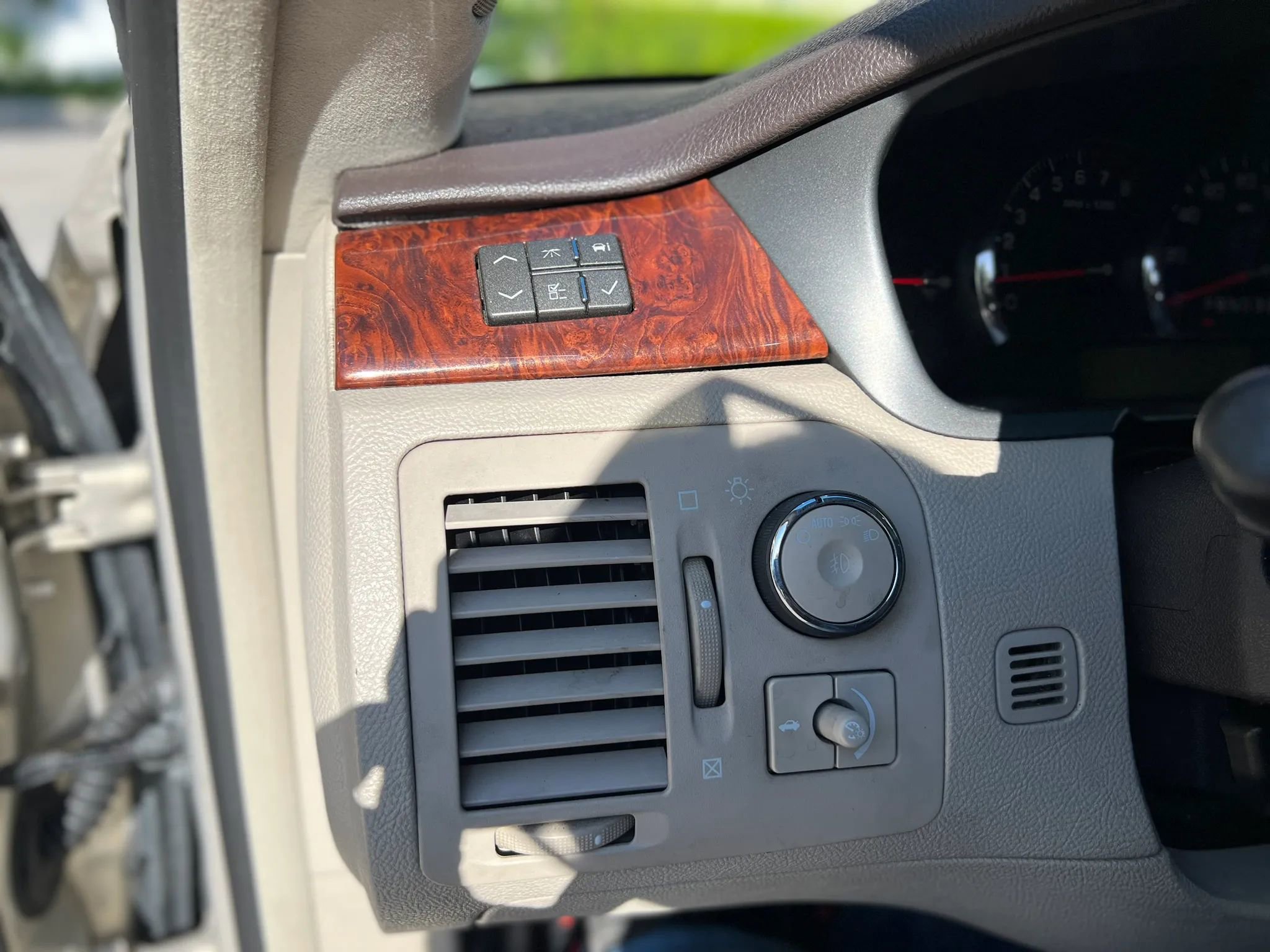 Used 2007 Cadillac DTS Luxury I image 39