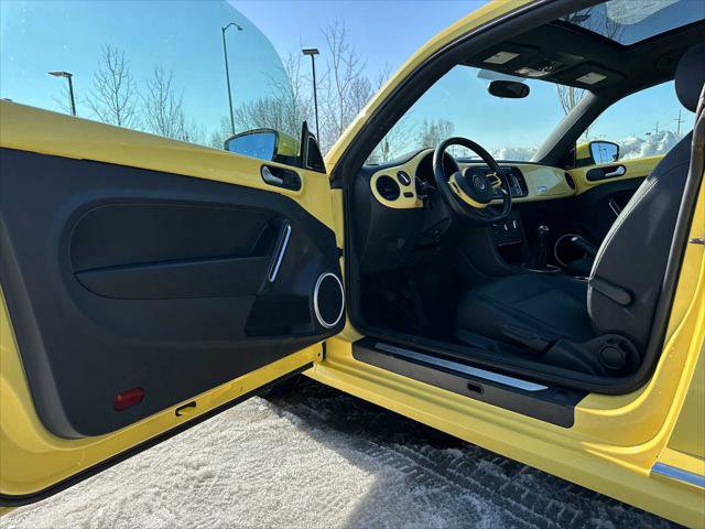 Used 2013 Volkswagen Beetle 2.5 image 17