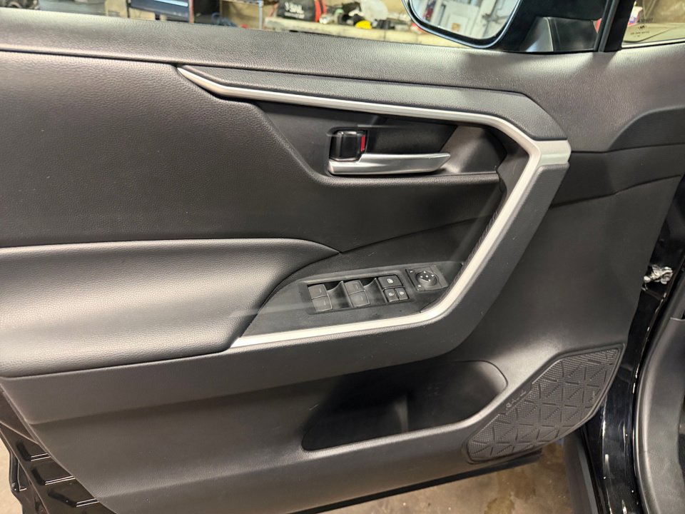 Used 2025 Toyota RAV4 Woodland Edition image 36