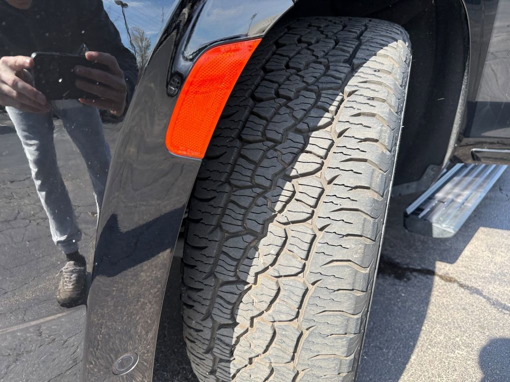 Used 2021 Cadillac Escalade Sport w/ Driver Assist Tech Package image 25