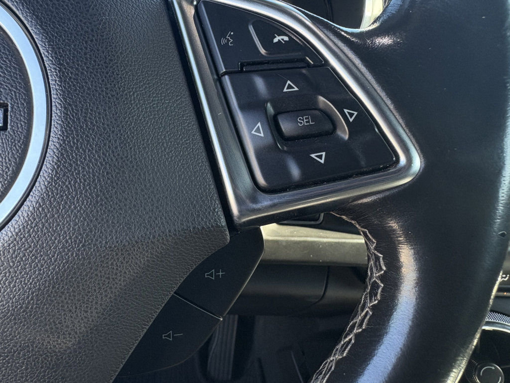 Used 2020 Chevrolet Camaro LT image 11