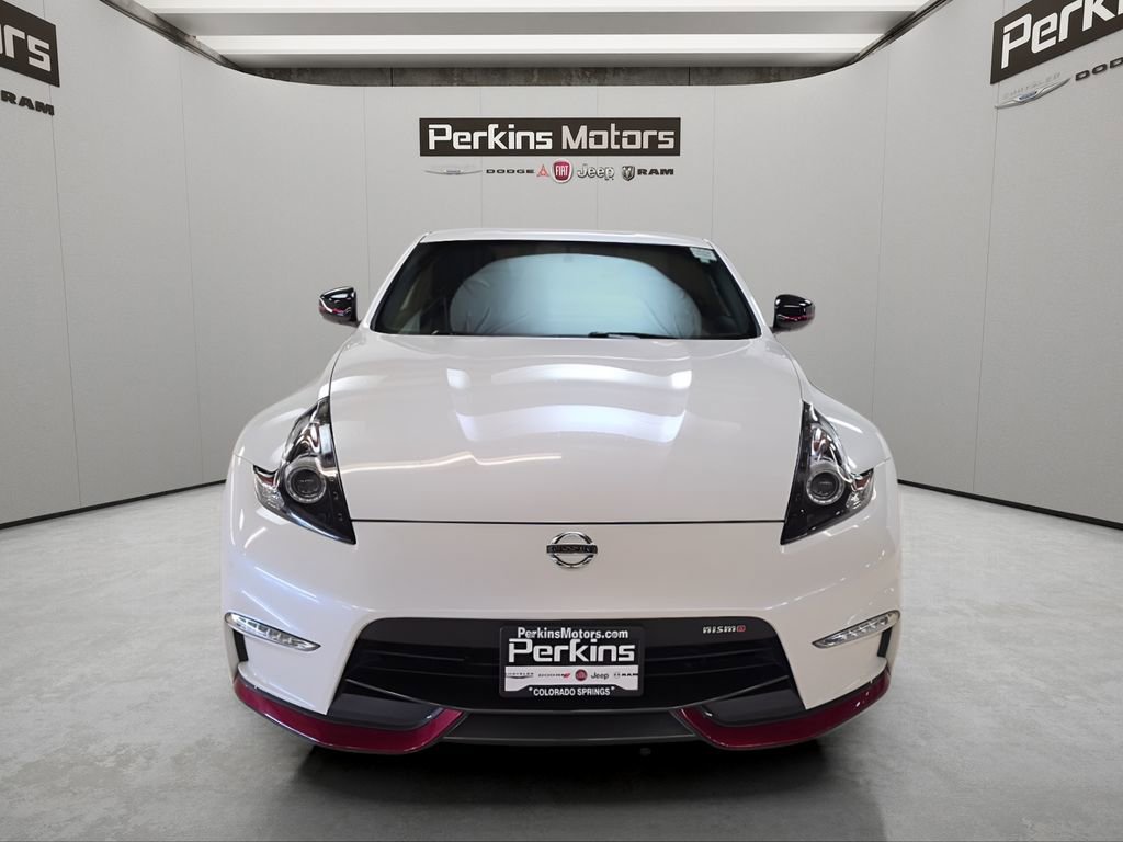 Used 2016 Nissan 370Z NISMO RWD image 2