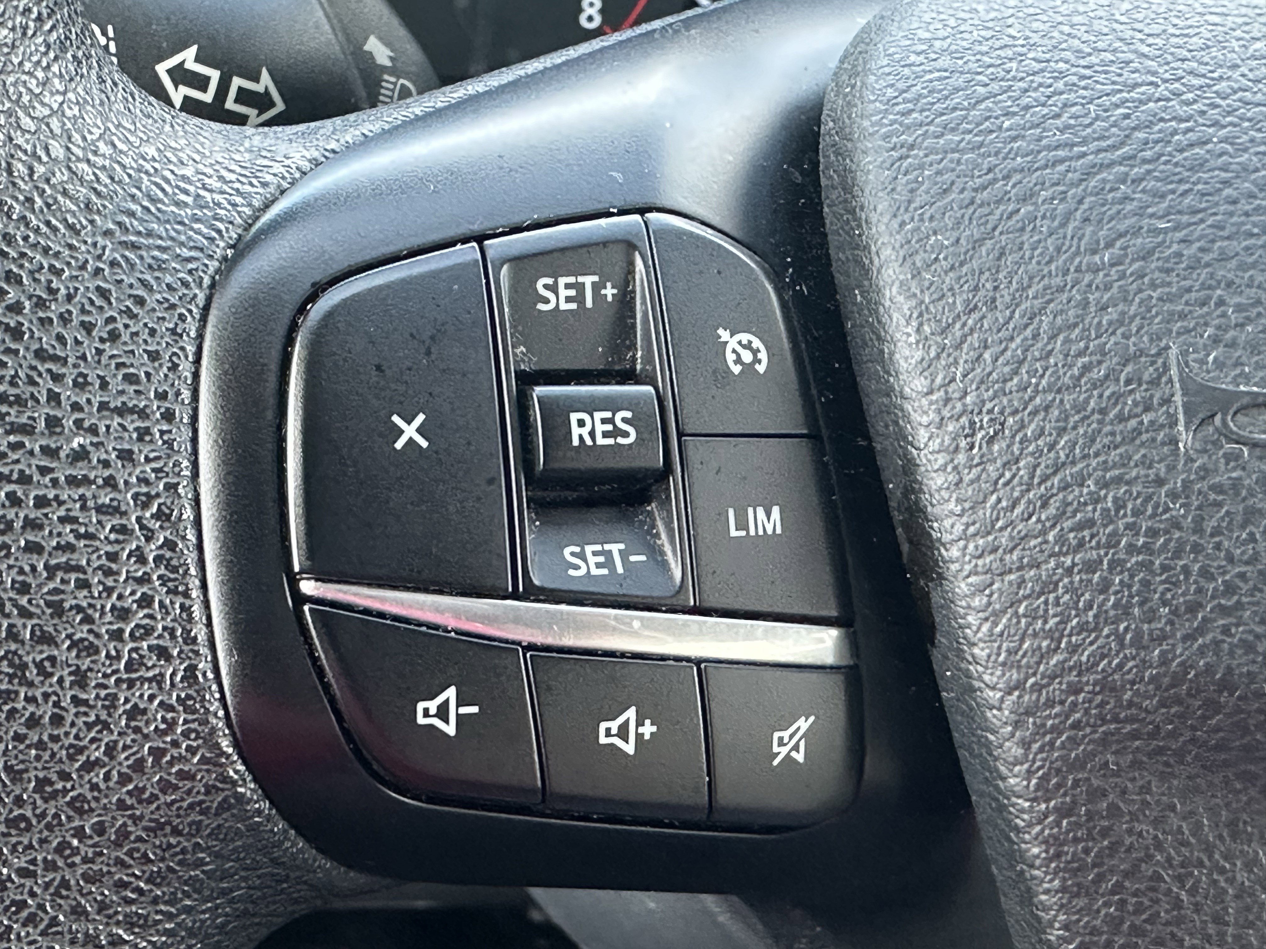 Used 2024 Ford Transit 350 XL image 25