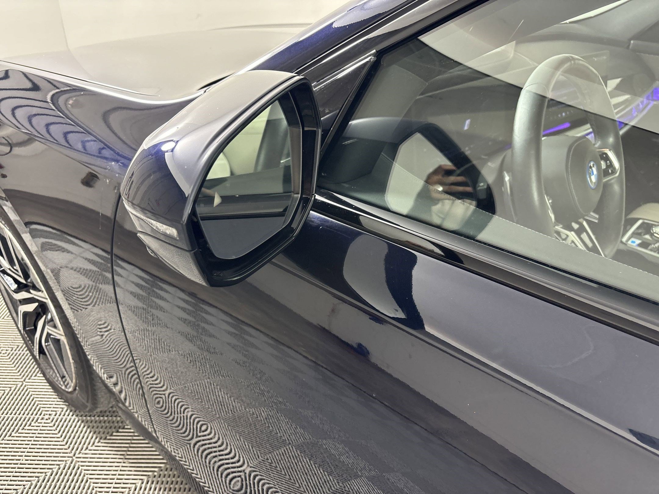 Certified 2024 BMW i7 xDrive60 w/ Premium Package image 24