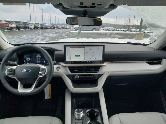 New 2026 Ford Explorer Active image 13