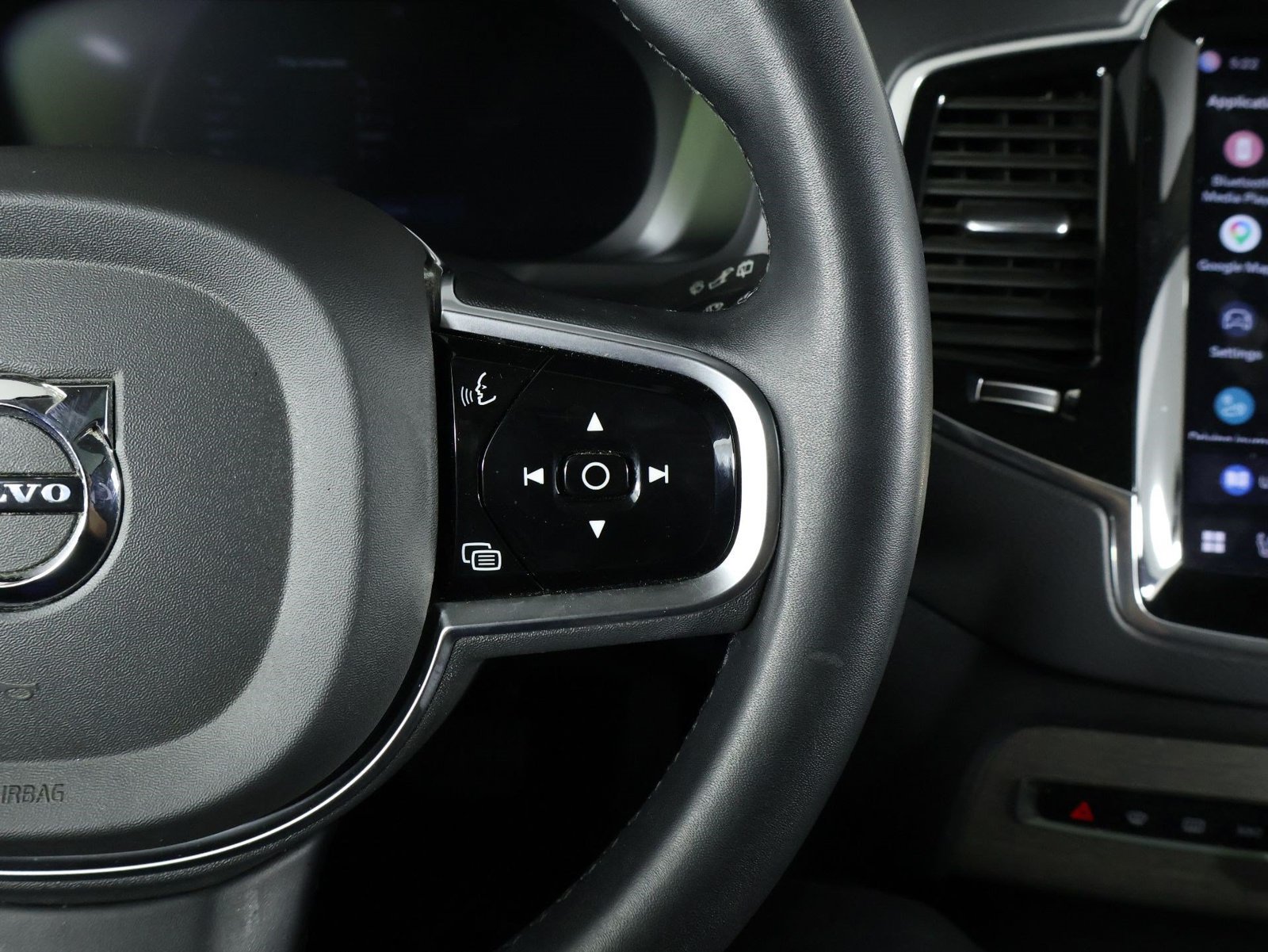 Certified 2023 Volvo XC90 T8 Ultimate AWD/4WD image 11