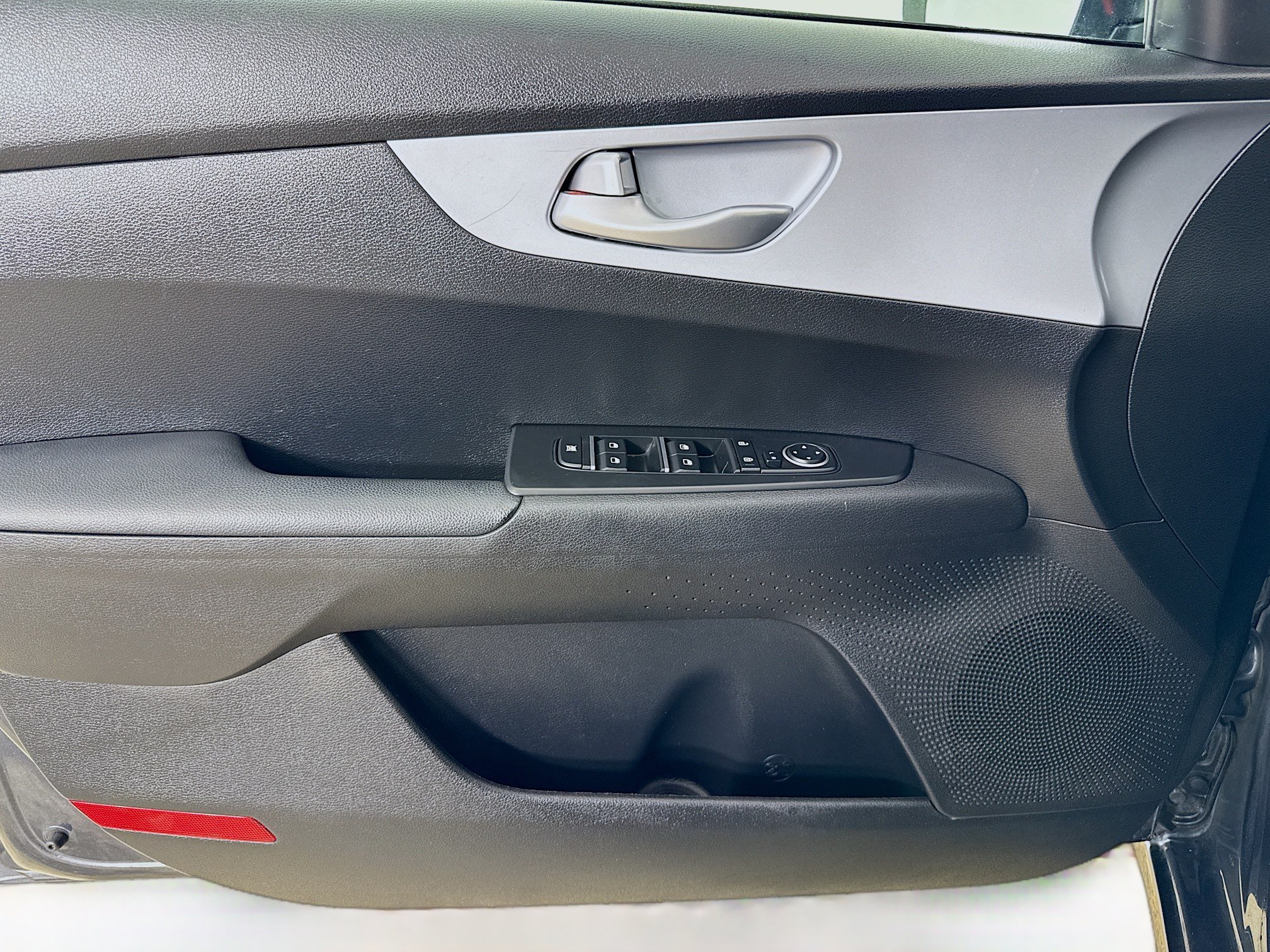 Used 2023 Kia Forte LXS FWD image 17