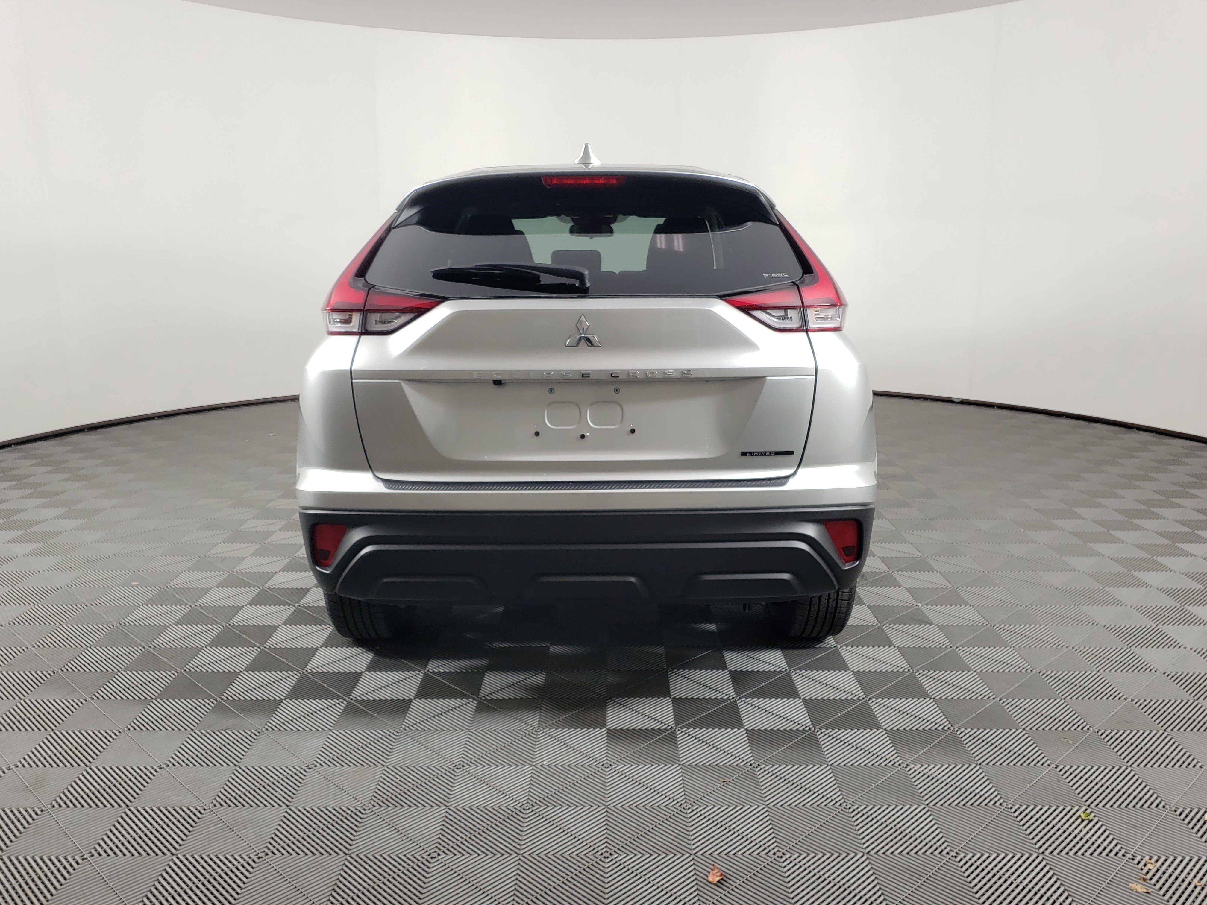 New 2026 Mitsubishi Eclipse Cross LE image 4