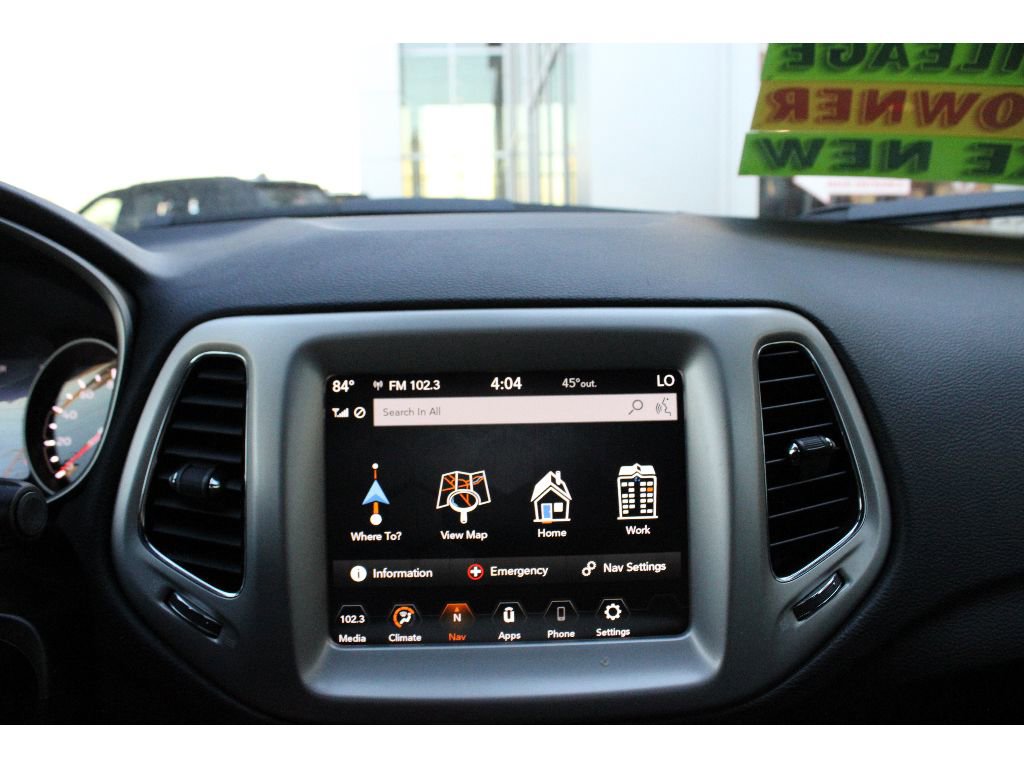 Certified 2021 Jeep Compass Latitude image 27