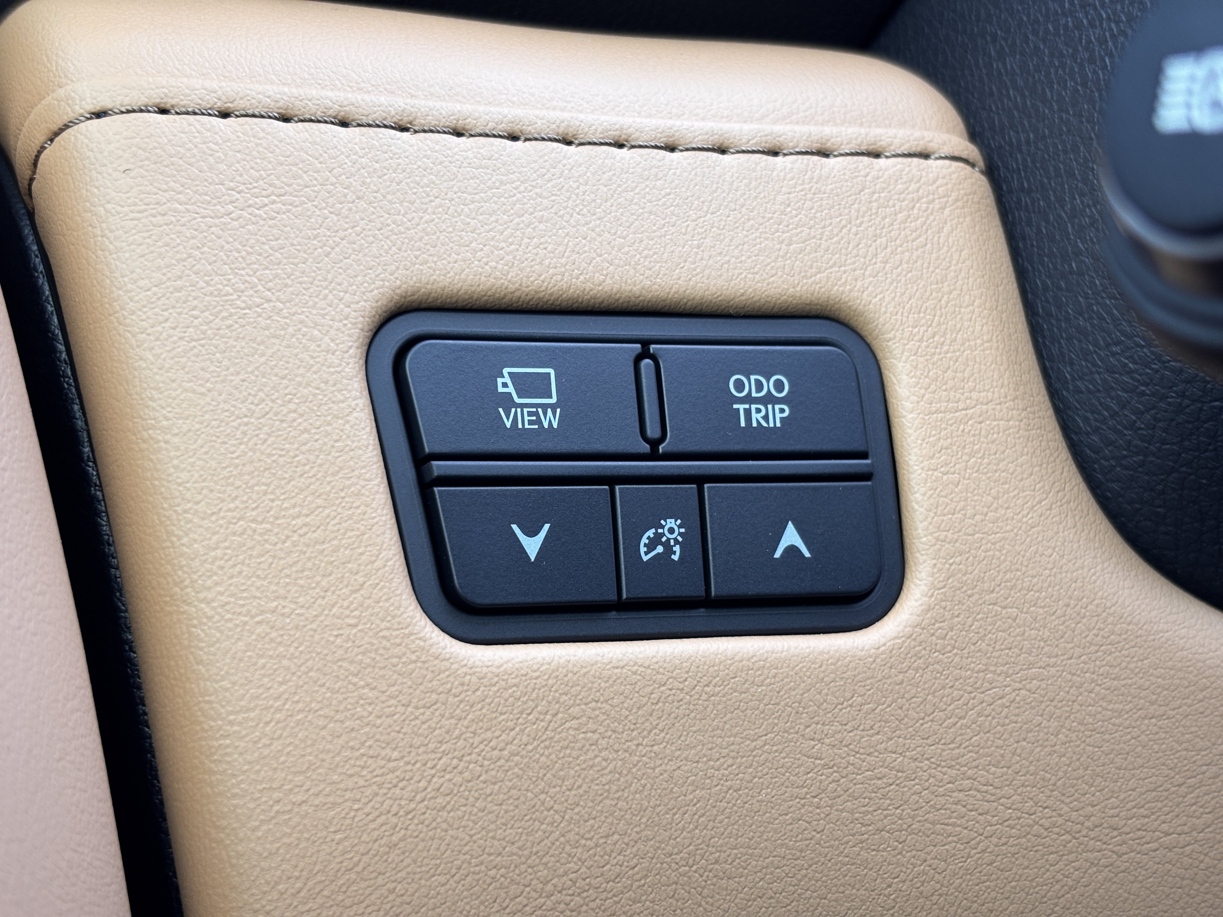 Certified 2026 Lexus LX 600 4WD w/ Accessory Package (Z1) image 32