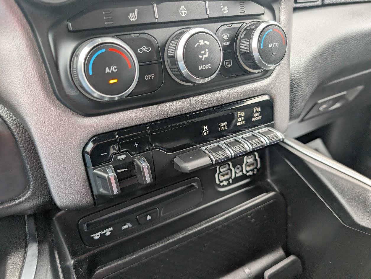 Used 2019 RAM 1500 Big Horn image 28