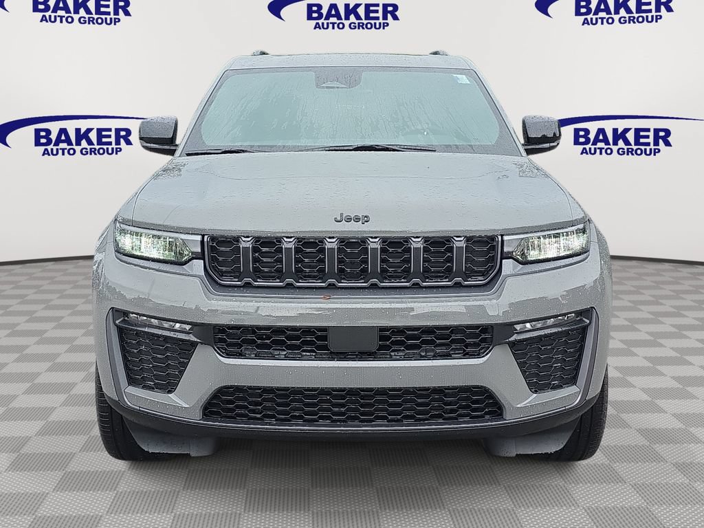 New 2027 Jeep Grand Cherokee Limited w/ Limited Altitude Package AWD/4WD image 8