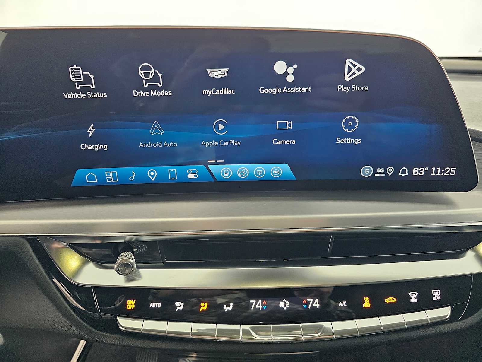 New 2026 Cadillac Lyriq Luxury image 24