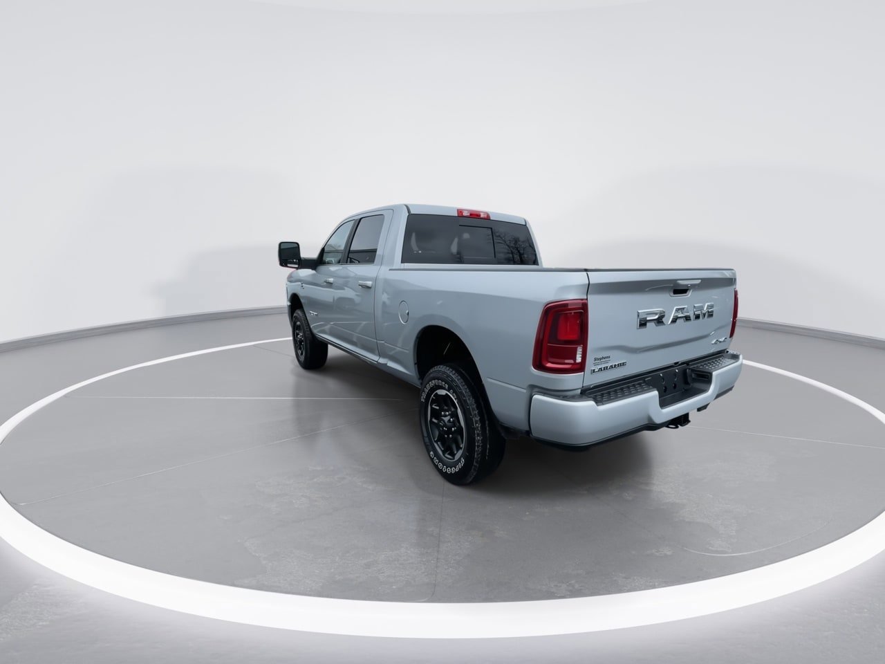 Used 2026 RAM 2500 Laramie AWD/4WD image 6
