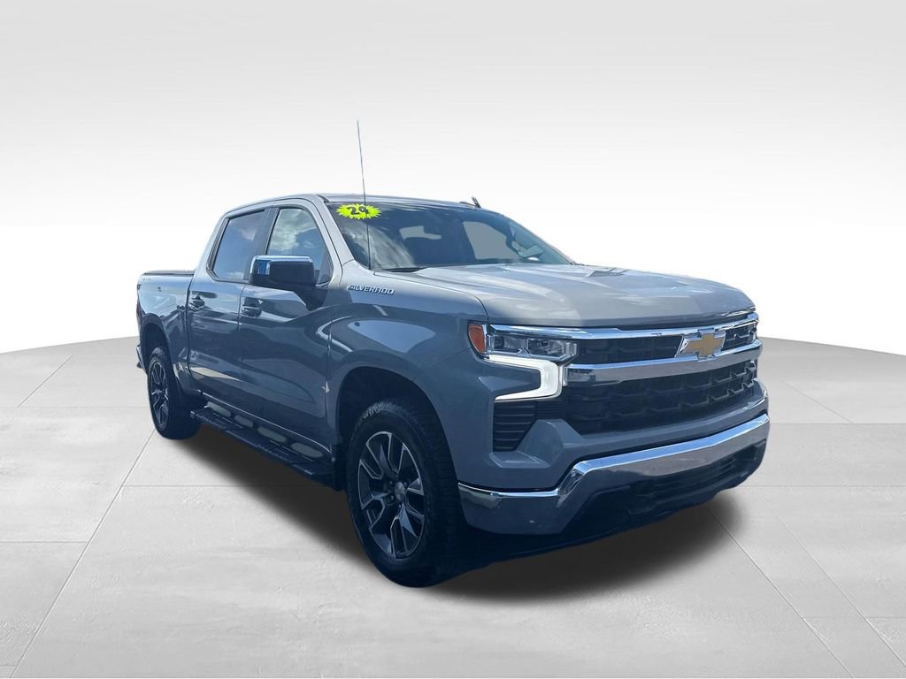 Used 2024 Chevrolet Silverado 1500 LT AWD/4WD image 8