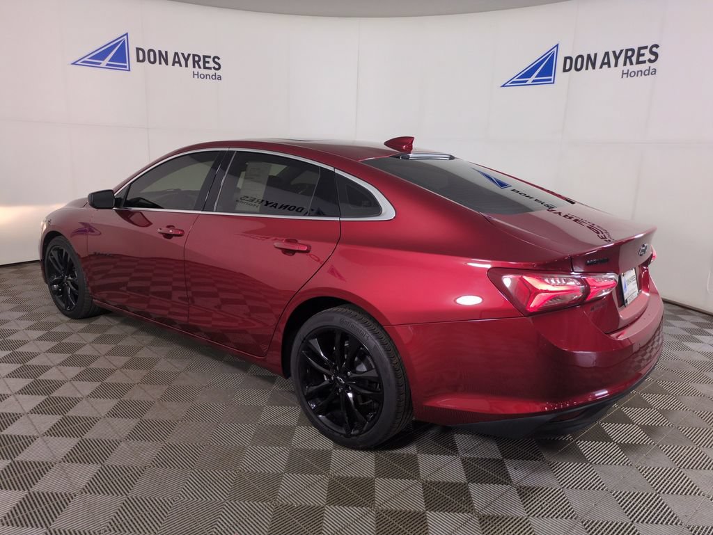 Used 2025 Chevrolet Malibu LT w/ Sport Edition FWD image 3