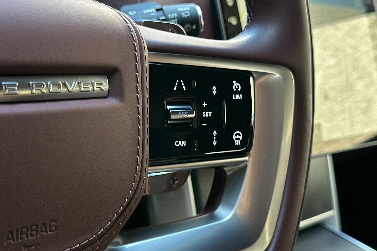 Used 2024 Land Rover Range Rover Autobiography image 29